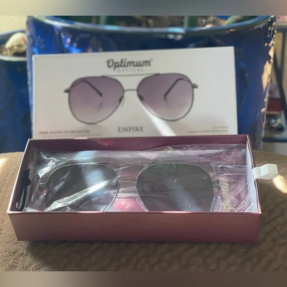 Sunglasses - Aviator Style ‘Empire’, by Optimum Optical - Picture 12 of 13